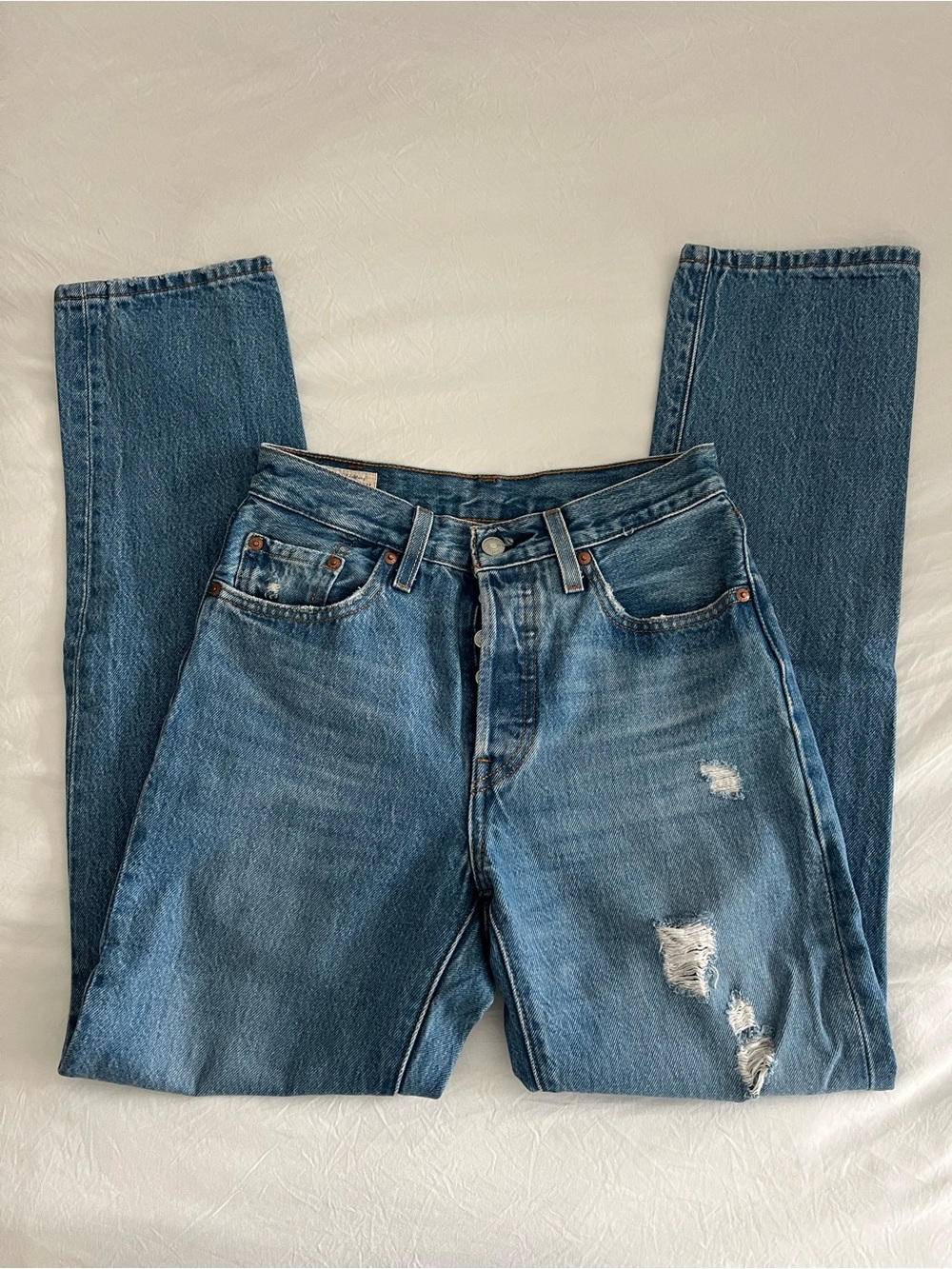 Classic levi’s Blue Distressed Jeans